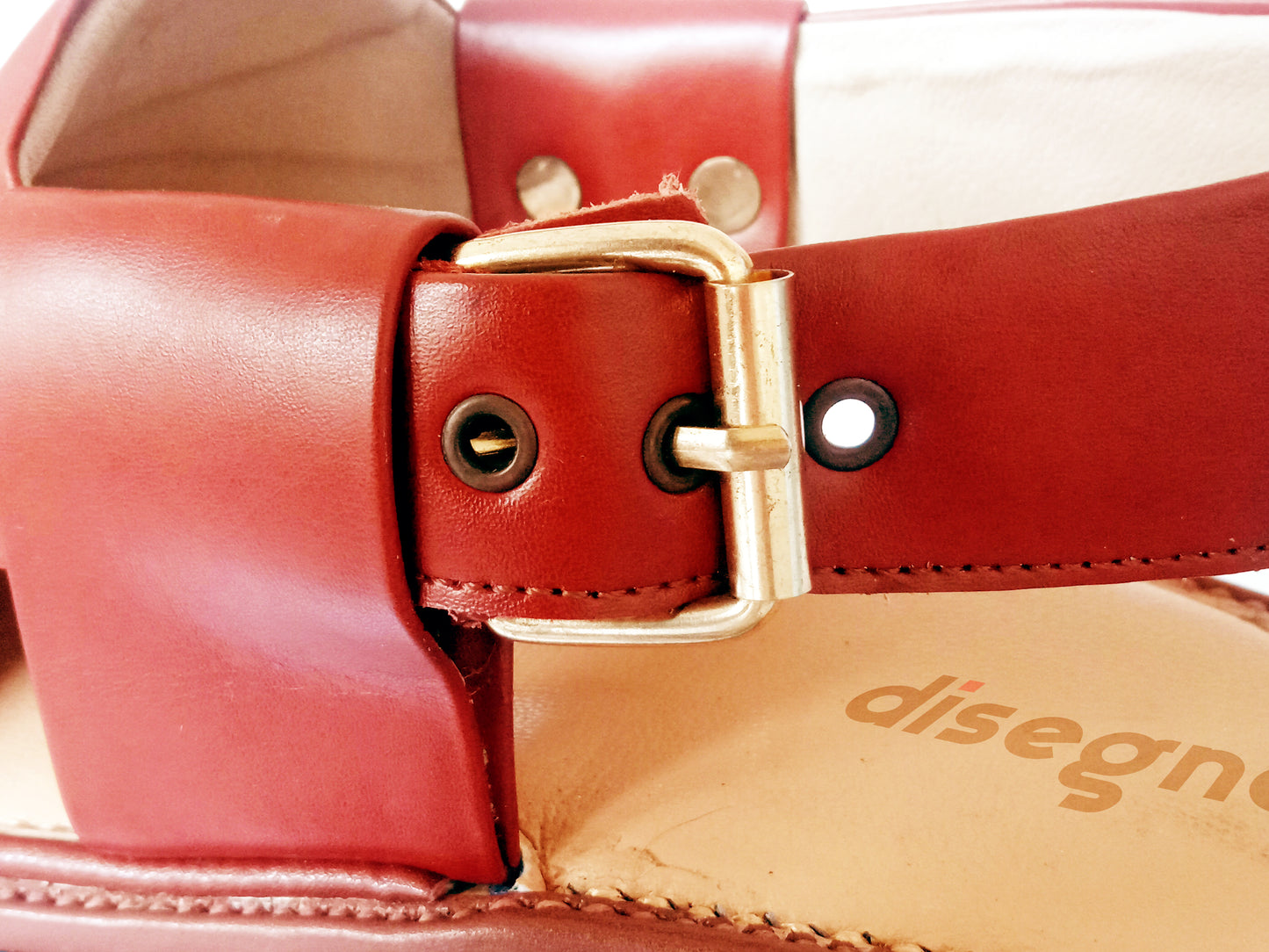 Classic Round Shape -Brown
